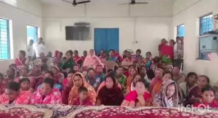 ଫୁଲବାଣୀ ସହର: ଗ୍ରେସୀଙ୍ଗିଆ ଠାରେ ଆଜି ବିକାଶ ରଥ କୁ ସ୍ଵାଗତ କଲେ ଜନ ପ୍ରତିନିଧି,ପ୍ରଶାସନିକ ଅଧିକାରୀ।ବିଡିଓ ଙ୍କ ସହ ବରିଷ୍ଠ ବିଜେପି ନେତା