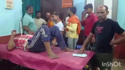 रामगढ़: दैतरा बाबा के समीप बाइक की चपेट में आने से एक युवक घायल, सदर अस्पताल किया गया रेफर