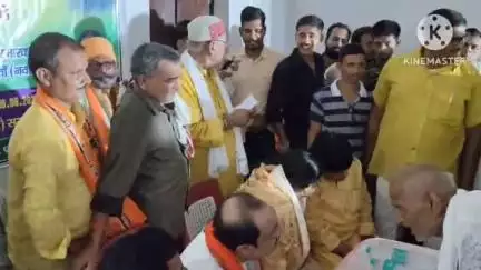 पकरीबरावां: पकरीबरावां में सांसद तेरे द्वार जनसंवाद कार्यक्रम का आयोजन, शिकायतकर्ताओं की उमड़ी भीड़
