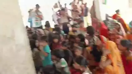 कांग्रेस पार्टी के सरकार बन ही  हर महिला को  मिलेगा 2500 रुपया