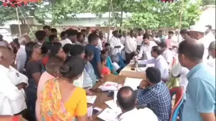నిజామాబాద్ రూరల్: భూ సమస్యల పరిష్కారమే ధ్యేయంగా రెవెన్యూ సదస్సులు: జక్రాన్ పల్లి లో కలెక్టర్ టి. వినయ్ కృష్ణారెడ్డి