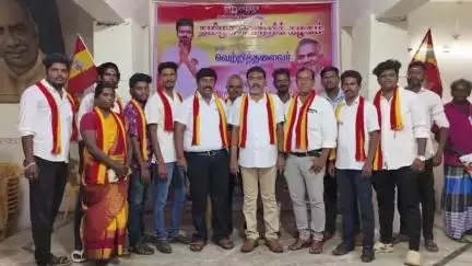 தூத்துக்குடி: தமிழக வெற்றிக்கழக தலைவர் விஜய் 51வது பிறந்த நாளை முன்னிட்டு பிரையண்ட்நகரில் அக்கட்சியினர் 151 பேருக்கு நலத்திட்ட உதவிகளை வழங்கினர்