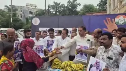 रायपुर: शहरी कांग्रेस भवन गांधी मैदान में युवा कांग्रेस ने जनजाति जनगणना का श्रेय नेता प्रतिपक्ष राहुल गांधी को दिया