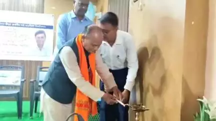 মৰিগাঁও: বি এড কলেজত জিলা আয়ুক্ত দেৱাশীষ শৰ্মাৰ বিদায়ী অভিনন্দন অনুষ্ঠান, অনুষ্ঠানত 'মানুহে মানুহৰ বাবে' শীৰ্ষক গ্ৰন্থ উন্মোচন