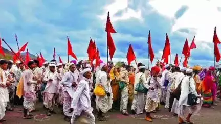 जाफराबाद: तालुक्यातून माहोरा,बोरगाव यासह ठिकठिकाणी हजारो भावी भक्त पंढरपूरच्या दिशेने पायी दिंडी घेऊन रवाना