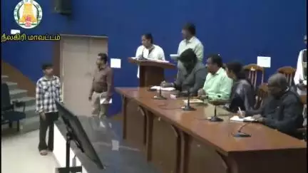 உதகமண்டலம்: உயர்கல்வியில் சேர்க்கைப் பெறாத +2 முடித்த மாணவ-மாணவிகளுக்கு கூடுதல் ஆட்சியர் அலுவலகத்தில் சிறப்பு குறைதீர்க்கும் நாள் கூட்டம்