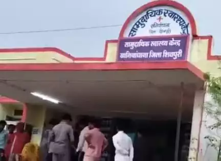 खनियाधाना देवरी में आकाशीय बिजली गिरने से दो लोगों की दुखद मृत्यु एवं दो गंभीर रूप से घायल हो गए हैं घायलों को स्वास्थ्य