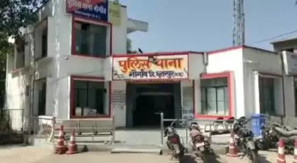 नौगांव: नौगांव क्षेत्र के मऊ हानिया में दो युवतियों ने आपस में विवाह किया, शपथ पत्र देकर परिवार से नाता तोड़ा