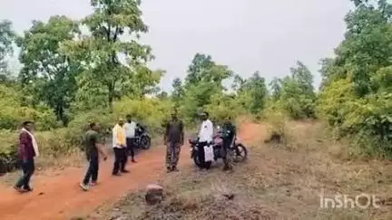 कुरखेडा: दोन जिल्हाला जोडणार्या कूरखेडा -कन्हाळगांव रस्ता बांधकामातील तांत्रिक अडचणी दूर करा, आमदार रामदास मसराम यांचे निर्देश