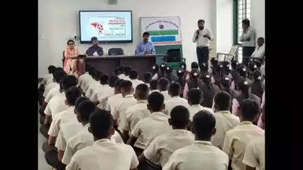 સીંગવડ: THOના અધ્યક્ષતામાં મોડેલ સ્કૂલ છાપરવડ ખાતે આરોગ્ય વિભાગ દ્વારા બાળકોની સિકલ સેલ તપાસ કરાઈ