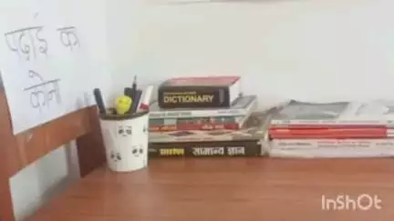 राजनांदगांव: शिक्षा स्तर में सुधार और व्यक्तित्व विकास के लिए गांवों में बच्चे अपने घरों में बना रहे पढ़ाई का कोना