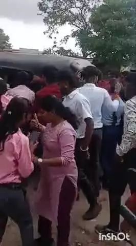 ಕೊಪ್ಪಳ: ನಗರದಲ್ಲಿ ಹೂಡಿಕೆ ಮಾಡಿದ್ದ ಹಣ ವಾಪಸ್ ಕೇಳಿದ್ದಕ್ಕೆ ಇಬ್ಬರ ಮೇಲೆ ಚೈನ್ ಲಿಂಕ್ ಕಂಪನಿಯ 20ಕ್ಕೂ ಹೆಚ್ಚು ಸಿಬ್ಬಂದಿಯಿಂದ ಹಲ್ಲೆ!