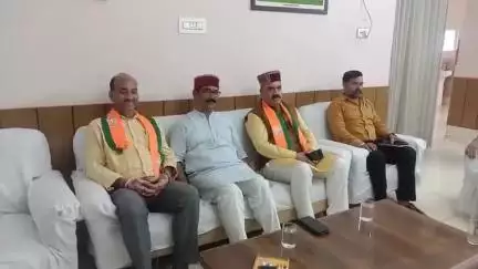 ढटवाल: भारतीय जनता पार्टी के प्रदेश संगठन प्रभारी सिद्धार्थन ने बड़सर विधानसभा क्षेत्र के ढटवाल भाजपा मंडल के साथ की बैठक