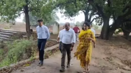 ଓରିଏଣ୍ଟ: ଲଖନପୁର, କୋଲାବିରା, କିର୍ମିରା ଓ ଲଇକେରା ବ୍ଲକ ଗସ୍ତ କଲେ ଉତ୍ତରାଞ୍ଚଳ ରାଜସ୍ୱ କମିଶନର