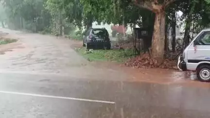 जशपुर: लगातार बारिश से थमा जनजीवन, रणजीता स्टेडियम में योग दिवस की तैयारी बनी चुनौती