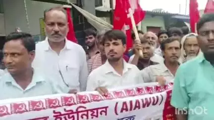 হরিশ্চন্দ্রপুর ২: সুলতান নগর গ্রাম পঞ্চায়েতে বিক্ষোভ ও গণডেপুটেশন কর্মসূচি পালন করল সারা ভারত খেতমজুর ইউনিয়ন