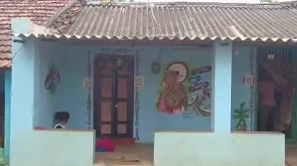 ମୋହନା: ମୋହନା ଥାନା ଟାଙ୍କିଲିପଦର ଗାଁ ରେ ପ୍ରେମିକ ର ଘର ସାମ୍ନା ରେ ପ୍ରେମିକା ର ଧାରଣା।