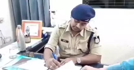 चीनोर: महिला थाने में महिला ने पति और ससुराल वालों पर दहेज के लिए प्रताड़ित करने का आरोप लगाया