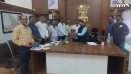 वर्धा: महाराष्ट्र राज्य प्राथमिक शिक्षक समितीच्या वतीने नवीन जिल्हा परिषद सीईओ पराग सोमण यांचे स्वागत