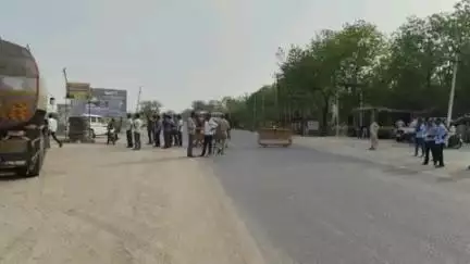 टोंक: मेगा हाईवे पर चल रहे गैस टैंकर में अचानक हुआ गैस रिसाव, सूचना मिलते ही RGT पुलिस मौके पर पहुंची