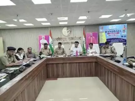 भीटी: गोरखपुर लिंक एक्सप्रेस वे का 20 जून को लोकार्पण करेंगे मुख्यमंत्री, डीएम और एसपी ने बनाई सुरक्षा की रणनीति