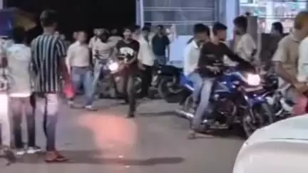 বেলডাঙা ১: মধ্যক যুবকদের তাণ্ডবে নাজেহাল বেলডাঙ্গার ছাপাখানা এলাকার সাধারণ মানুষ,অবিলম্বে প্রশাসনের কড়া পদক্ষেপের দাবি করছেন