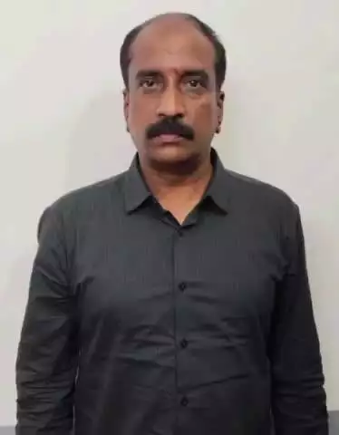 பொன்னேரி: முன்னாள் பாஜக நிர்வாகி
மொளகாப்பொடி வெங்கடேஷன்
 குண்டர் தடுப்பு சட்டத்தில் கைது