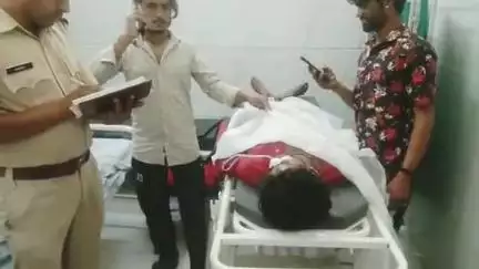 भीलवाड़ा: चैनपुरा में फसलों में छिड़काव की दवा का सेवन करने से युवक की तबीयत बिगड़ी, अस्पताल में ड्यूटी डॉक्टर ने किया मृत घोषित