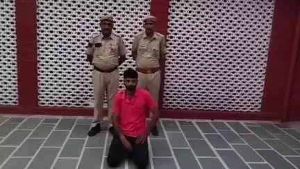 #PS जायल:- अवैध मादक पदार्थ सप्लायर एवं चार पुलिस थानों में वांछित आरोपी धर्मेन्द्र उर्फ संदीप ग्राम रोटू से दस्तयाब कर #गिरफ्तार किया गया।