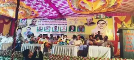 बांसी: आजाद पार्क शीतलगंज का उद्घाटन पूर्व मंत्री राजा जय प्रताप सिंह और डीएम डॉक्टर राजा गणपति आर ने किया