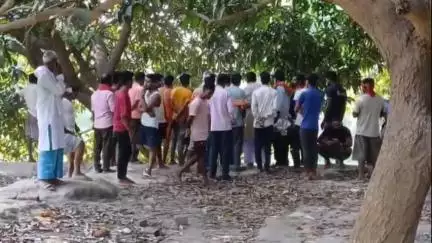 बैरिया: गुमशुदा युवक का शव मिला, इलाके में सनसनी, पुलिस जांच में जुटी