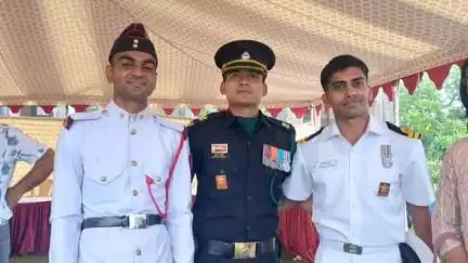 बैरिया: गंगापुर हेमंत पर के ऋषभ बने फ्लाइंग ऑफिसर, गांव व ननिहाल में खुशी का माहौल, युवाओं के लिए प्रेरणास्रोत बने ऋषभ