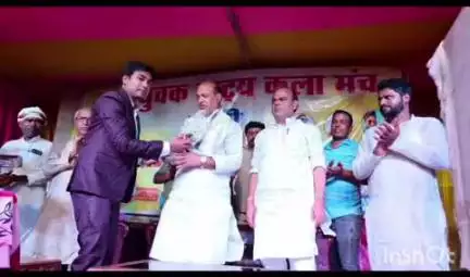 टिकारी: टिकारी के नोनी में नवयुवक नाट्य कला मंच द्वारा सांस्कृतिक कार्यक्रम का आयोजन, विधायक ने किया उद्घाटन
