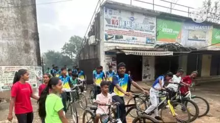 खूंटी: खूंटी में फिट इंडिया साइक्लिंग अभियान के तहत साइक्लिंग रैली का आयोजन