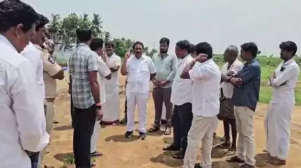 వాడపల్లి వెంకటేశ్వర స్వామి వారి దర్శనానికి వచ్చే భక్తులకు ఇబ్బందులు లేకుండా ఏర్పాటు చేయాలని ఎమ్మెల్యే బండారు సూచన