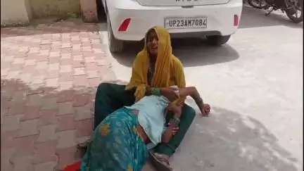 हसनपुर: गंगा एक्सप्रेसवे के पास तेज रफ्तार कार ने बाइक में मारी जोरदार टक्कर, छात्रा की मौत, युवक गंभीर घायल
