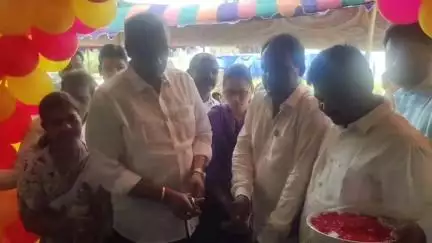 తాడేపల్లిగూడెం: ఉచిత రేషన్ పంపిణీ కార్యక్రమాన్ని ప్రారంభించిన రాష్ట్ర ప్రభుత్వ విప్ బొలిశెట్టి శ్రీనివాస్