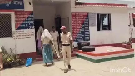 मोहनपुर: बघरा से दो कोर्ट वारंटी गिरफ्तार, न्यायालय में पेश