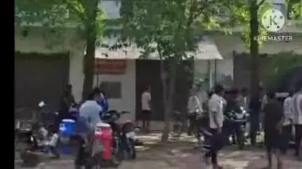 रानीगंज: रानीगंज पावर हाउस के पास ब्रेड वाहन और ट्रेलर में आमने-सामने भिड़ंत, ट्रेलर पलटी, चालक घायल, हालत गंभीर