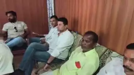 नारनौल: नारनौल में पार्षद को गंदे पानी में चलाने के मामले ने पकड़ा तूल, सभी पार्षद एकजुट, एसपी को शिकायत