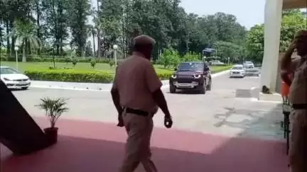 थानेसर: अंतर्राष्ट्रीय योग दिवस की तैयारी: कुरुक्षेत्र ब्रह्मसरोवर पर स्वामी रामदेव ने लिया जायजा, 21 जून को होगा आयोजन
