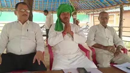 भारतीयकृषकदल के राष्ट्रीयअध्यक्ष सरोजदीक्षित एडवोकेट ने हरदोई में  की प्रेसवार्ता कहा सरकार आमलोगों के प्रति चिंतितनहीं