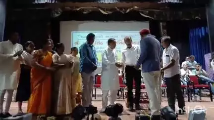 હિંમતનગર: નગરપાલિકાના OSનો વય નિવૃત્તિ સન્માન સમારોહ યોજાયો,હિંમતનગરના ધારાસભ્ય,પાલિકા પ્રમુખ,ચીફ ઓફિસર સહીત શુભેચ્છક ઉપસ્થિતરહ્યા