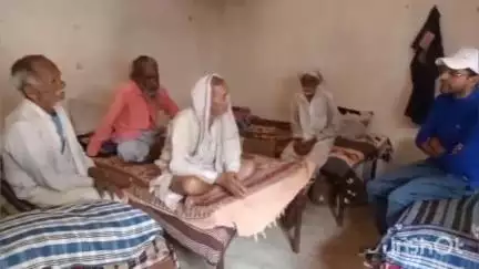 अशोक नगर: कलेक्टर ने किया शंकरपुर स्थित अपना घर वृद्धाश्रम का निरीक्षण, वृद्धजनों से की बातचीत