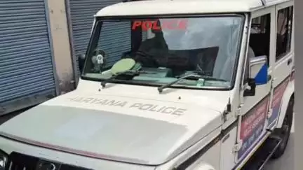 करनाल: शिव कॉलोनी में एक लड़के ने संदिग्ध परिस्थितियों में फांसी लगाई, पुलिस और एफएसएल की टीम मौके पर पहुंची