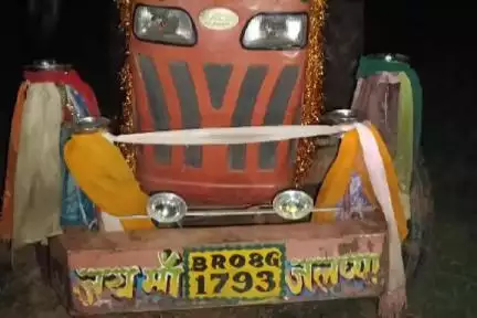 चानन: गोपालपुर बालू घाट से पुलिस ने अवैध बालू से लदा ट्रैक्टर किया जब्त, चालक फरार, मामला दर्ज