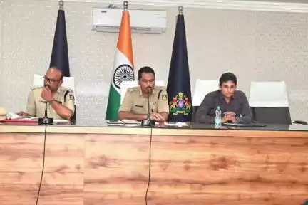 ಬಾಗಲಕೋಟೆ: ನಗರದ ಜಿಲ್ಲಾ ಪೊಲೀಸ್ ಕಾರ್ಯಾಲಯದಲ್ಲಿ ಯಶಸ್ವಿಯಾಗಿ ಜರುಗಿದ ಎಸ್ಸಿ ಎಸ್ಟಿ ಮುಖಂಡರ ಸಭೆ
