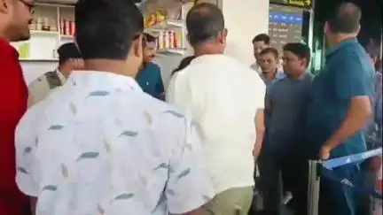 देवघर: ग्रामीण विकास मंत्री दीपिका पांडे सिंह आज 11:30 बजे देवघर एयरपोर्ट पर उतरीं, समर्थकों ने किया भव्य स्वागत