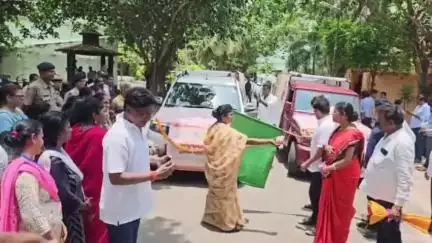 ଛତ୍ରପୁର: ଛତ୍ରପୁର ସ୍ଥିତ ଜିଲ୍ଲା ପରିଷଦ କାର୍ଯ୍ୟାଳୟ ଠାରୁ ଶୁଭାରମ୍ଭ ହେଲା ସହଯୋଗ ରଥ