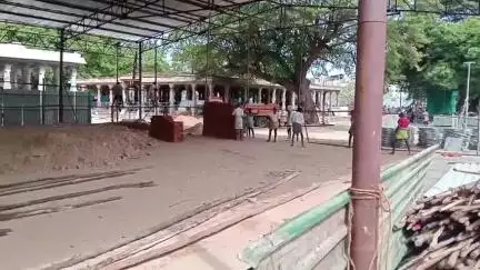 திருச்செந்தூர்: திருச்செந்தூர் முருகன் கோயில் கும்பாபிஷேக ‌திருப்பணிகள் தீவிரமாக நடைபெற்று வருகிறது.